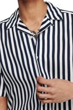 "ONSWAYNE LIFE SS VISCOSE SHIRT NOOS" Short-sleeved Shirt Blue-white By ONLY And SONS -Fashionable Men's Clothing Store 539621d